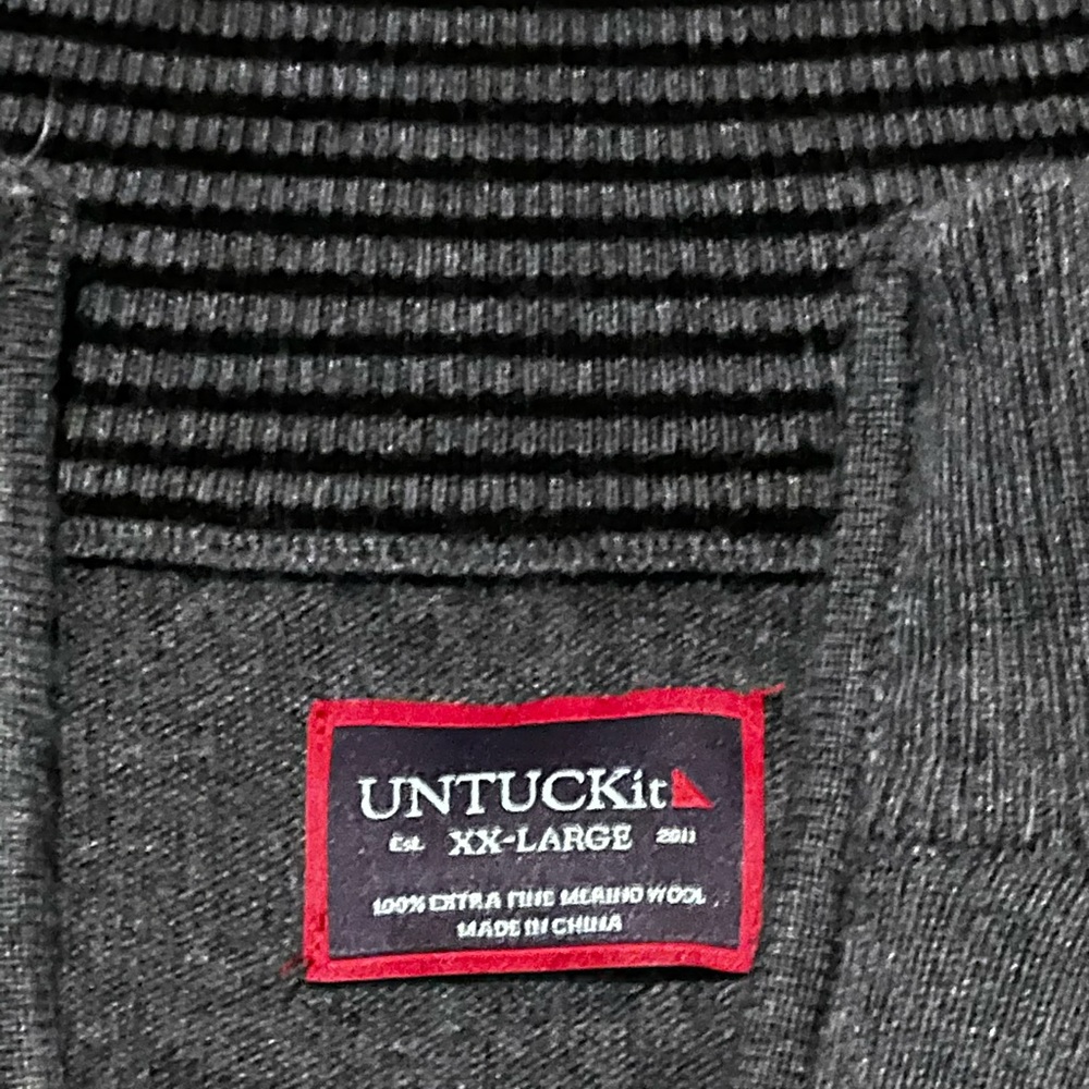 MENS GREY UNTUCKIT SWEATER - Picture 2 of 6